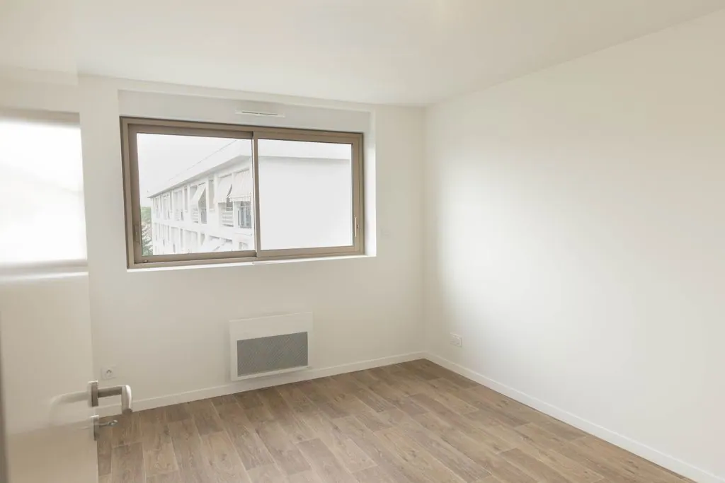 Le séjour, ouvert sur l'extérieur, appartement T3 à Agen
